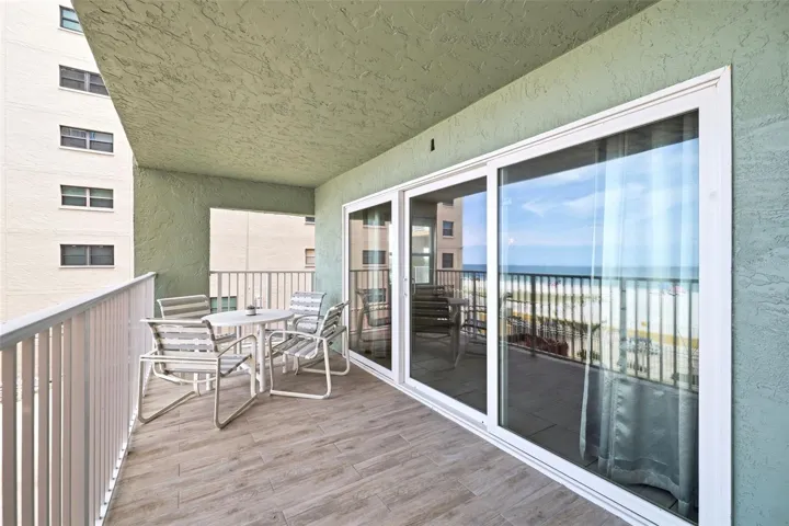 Balcony area