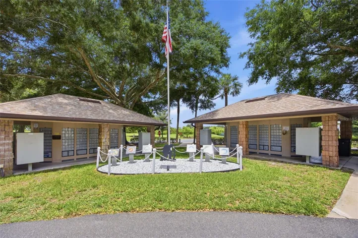 Mail box area and Veterans Memorial