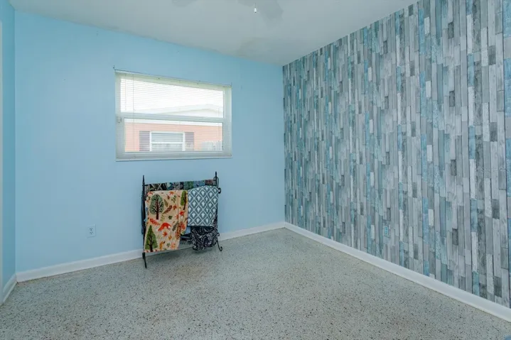 Middle Bedroom