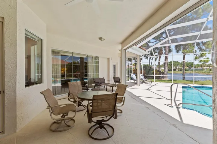 outdoor living furniture