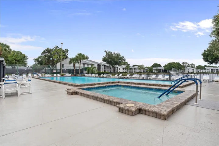 SPA  POOL