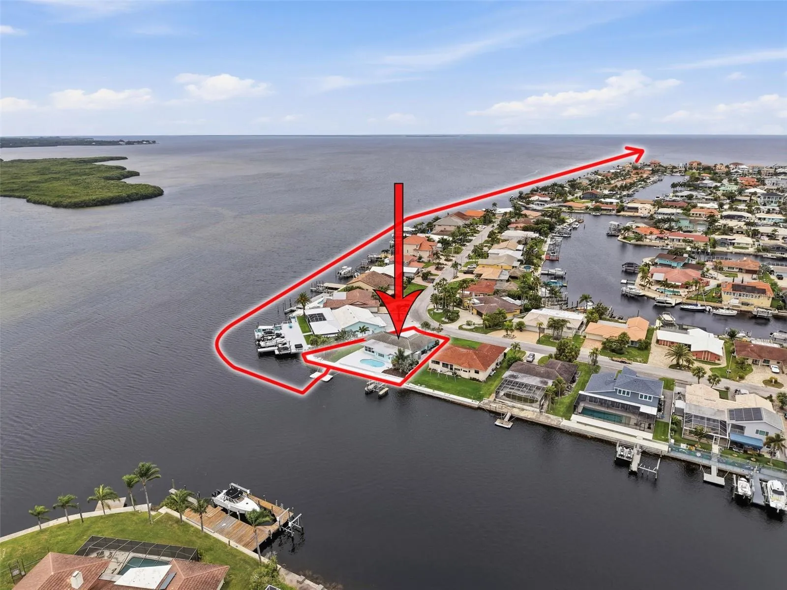 Direct access to the Gulf with 126 new seawall