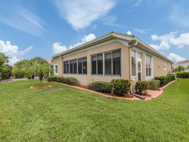 Plenty of space between these maintenance free homes making it perfect for everyone!