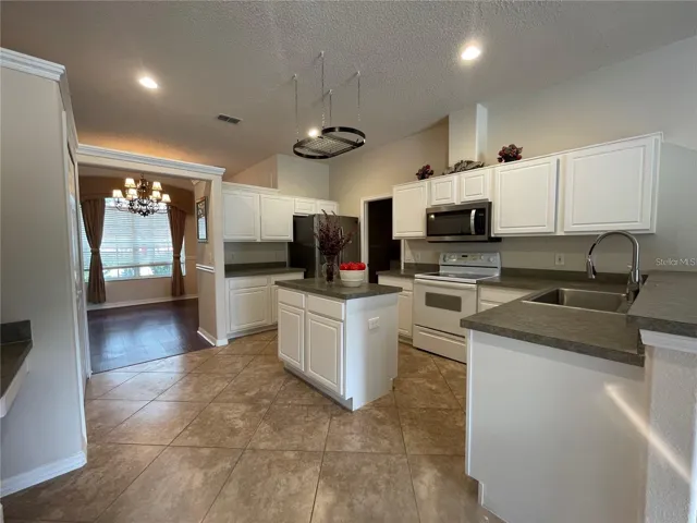 Kitchen 2