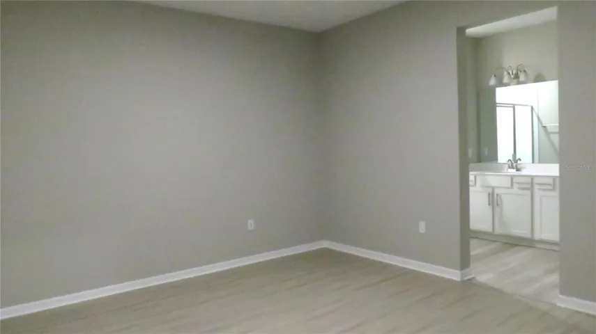 Main bedroom with large walk in closet