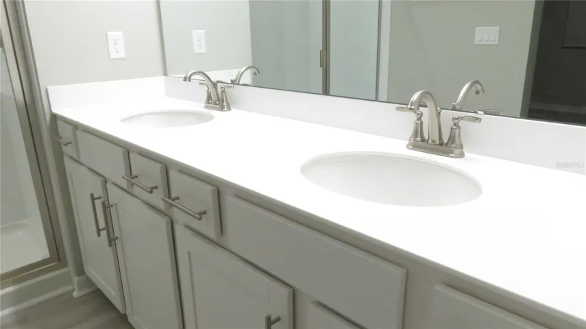 Dual sinks