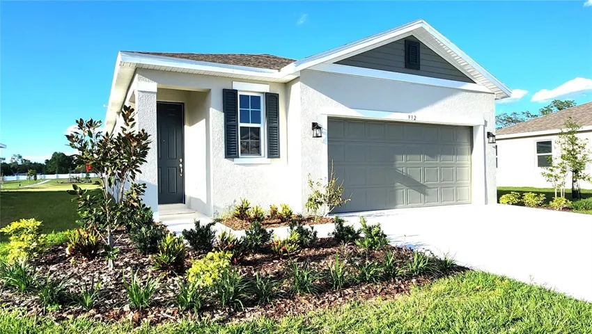 Beautiful 3 bedrooms 2 bath home!