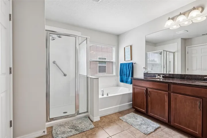 Primary Bath/En Suite