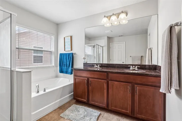 Primary Bath/En Suite