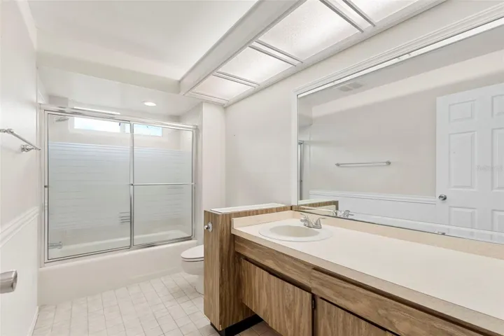 Full bath between situated between bedrooms 2 and 3