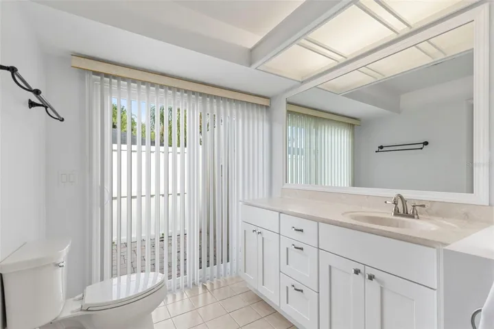 Full bath with vanity 2 located here