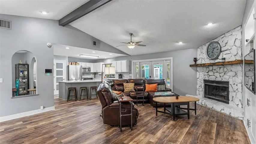 Kitchen/Living Room