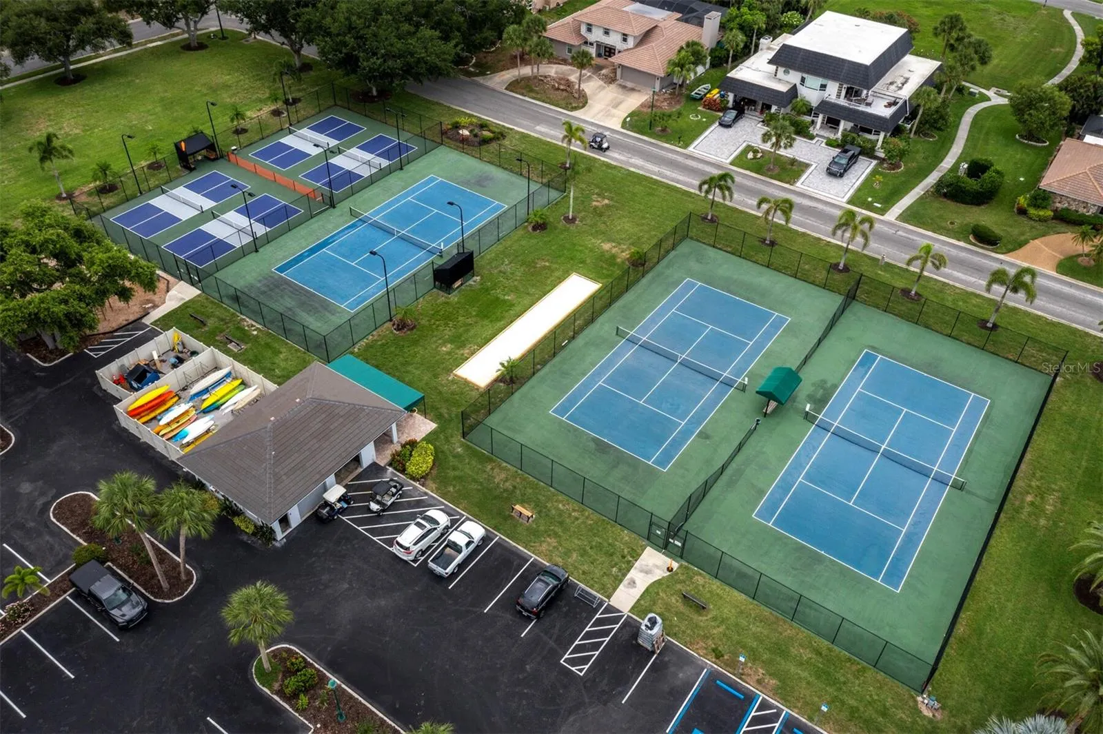 paddle board and kayak Storage for rent - pickleball and tennis courts