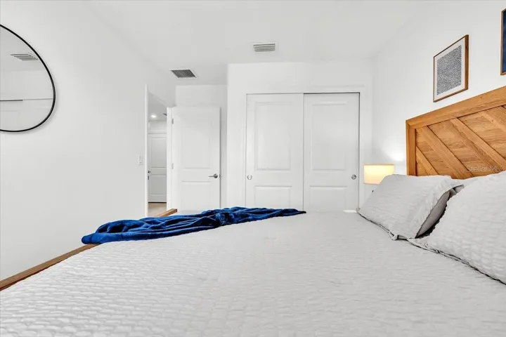 New queen memory foam mattress
