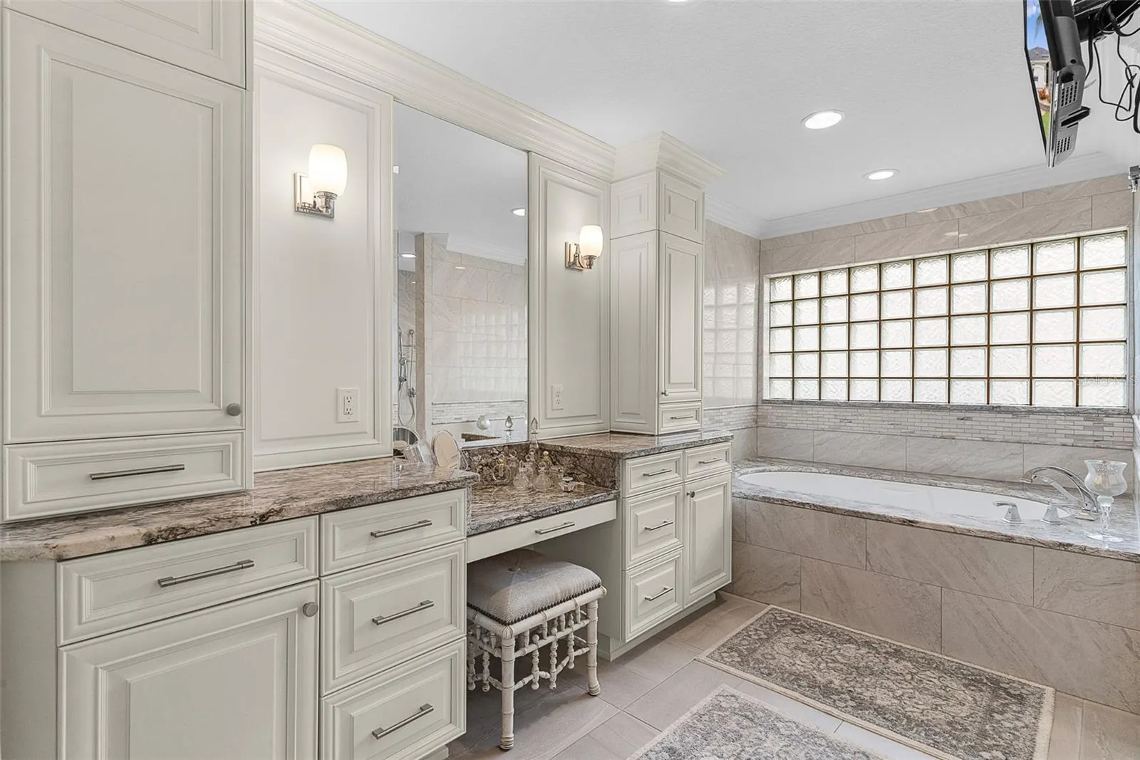 Large vanity &amp; tons of storage