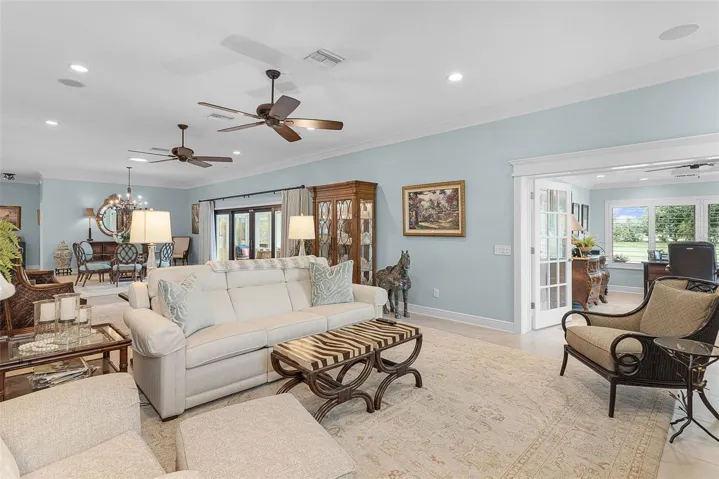 Living room with a view to the dining room