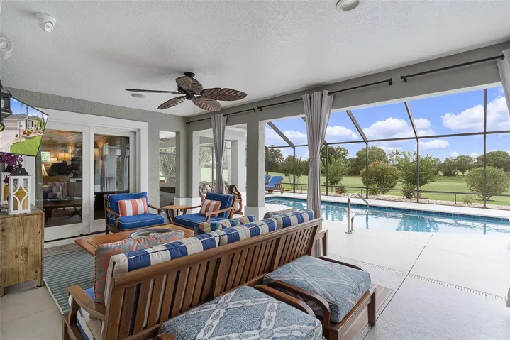 View of the pool from the lanai!