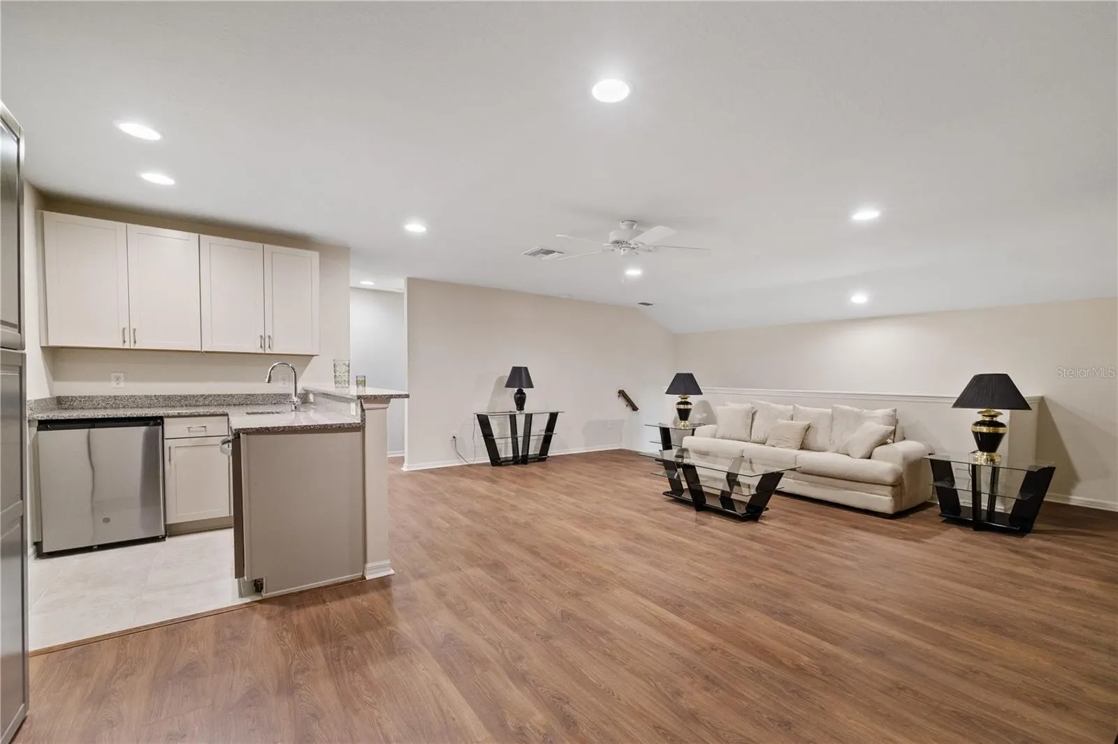 Wet Bar / Loft