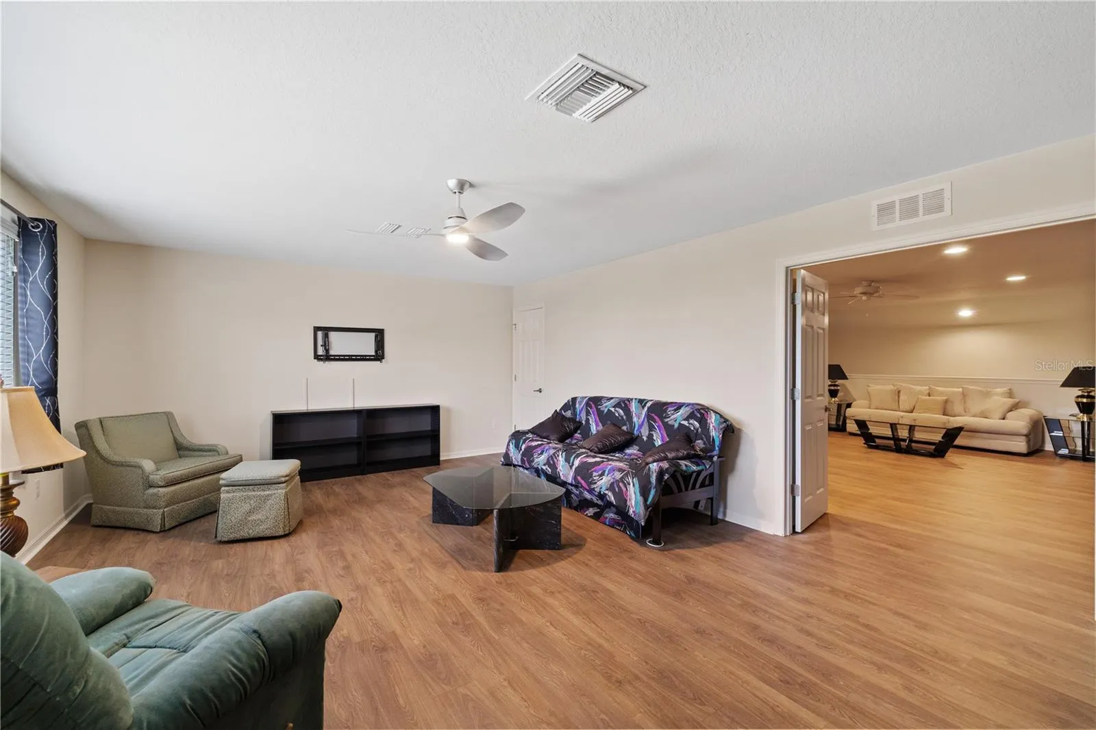 Media / Entertainment Lounge