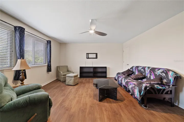 Media / Entertainment Lounge