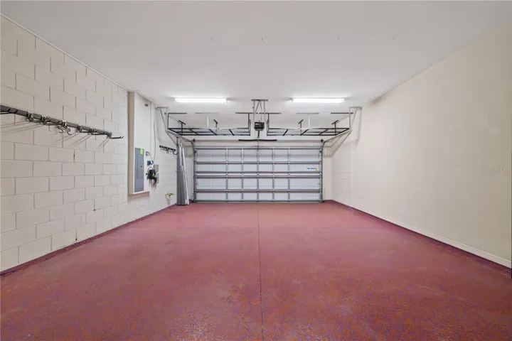 Tandem Garage