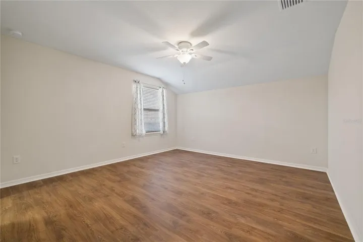 Upstairs Guest Room #4