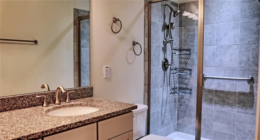2nd floor guest bathroom