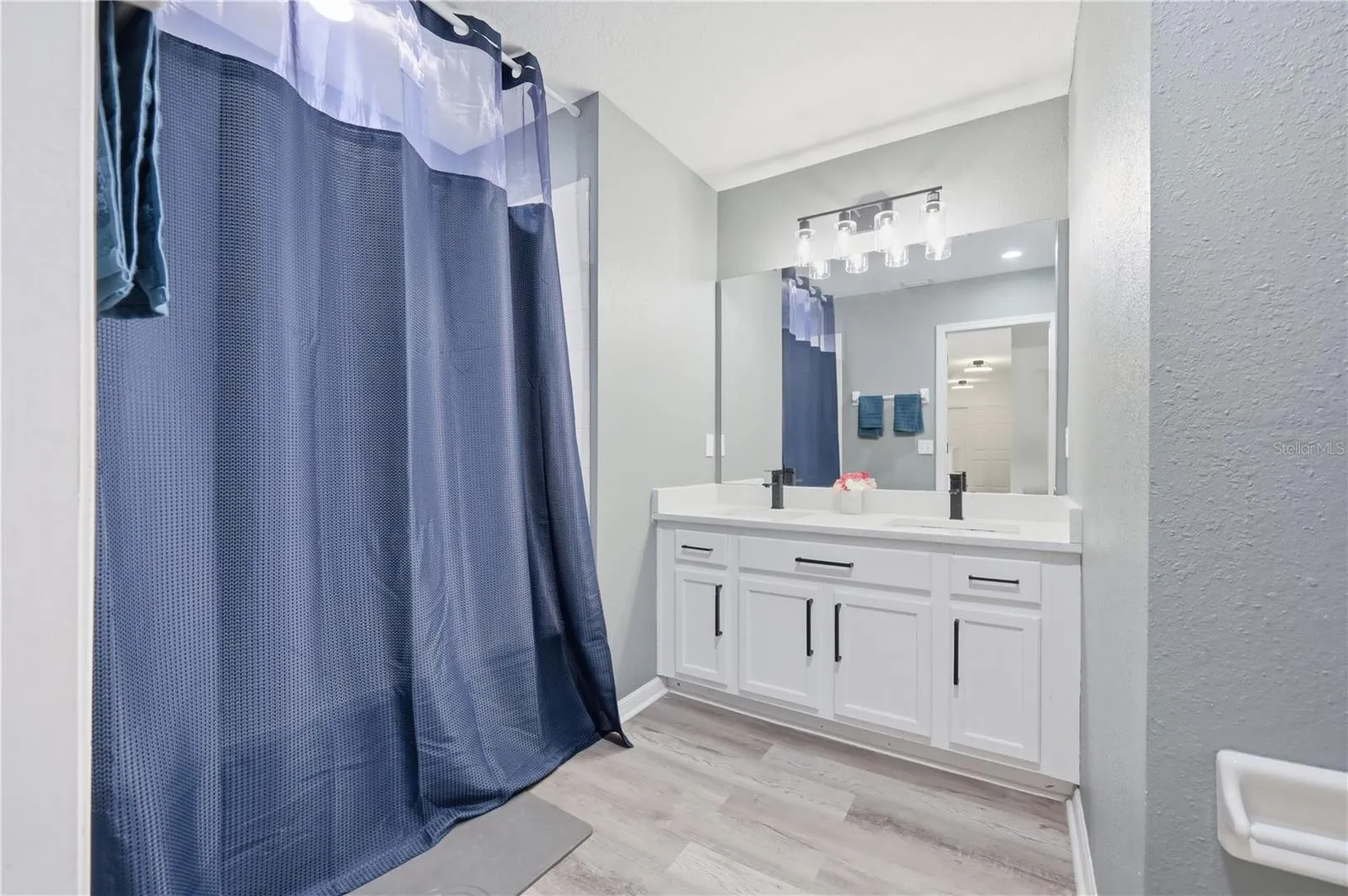Upstairs Bathroom