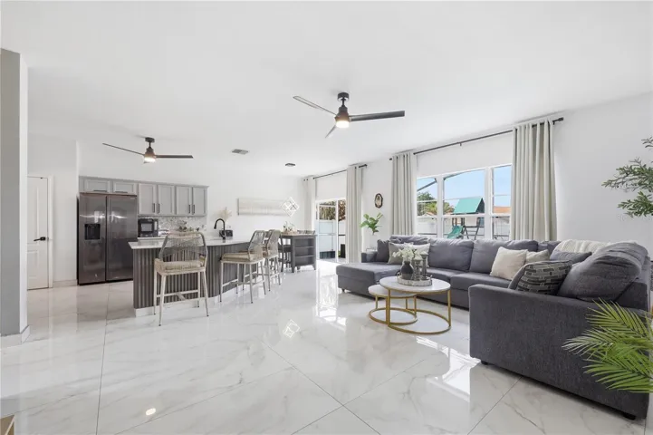 Living Room/Kitchen