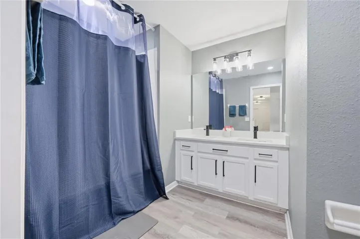 Upstairs Bathroom