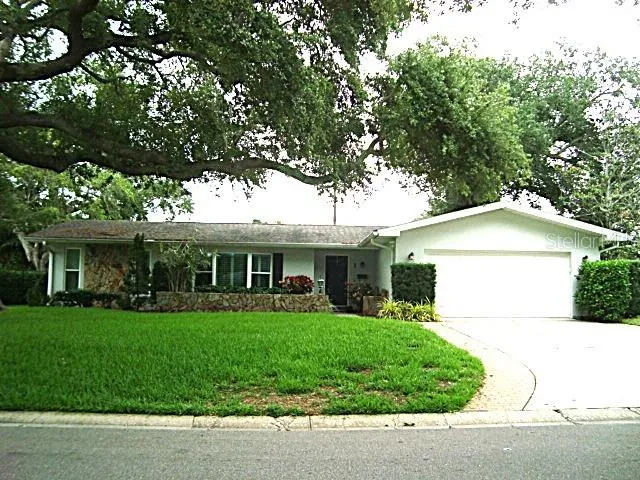 Great Belleair Location!