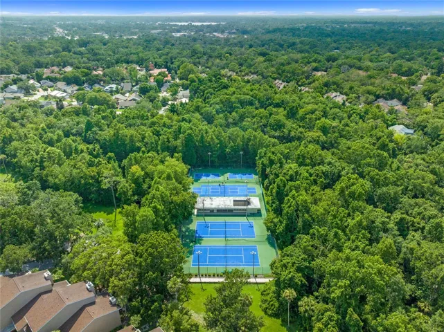 Community pickle ball and tennis courts
