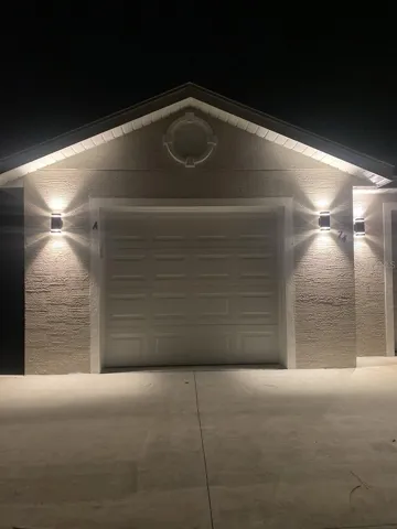 Garage Coach Lights