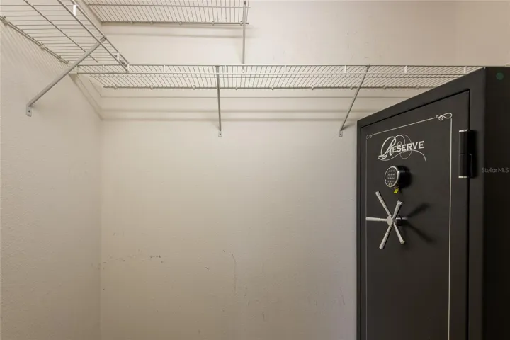 CLOSET AREA