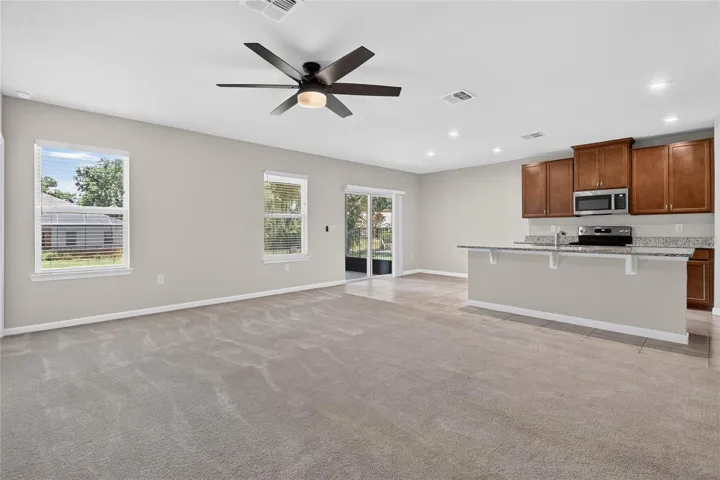FAMILY/DINING AREA