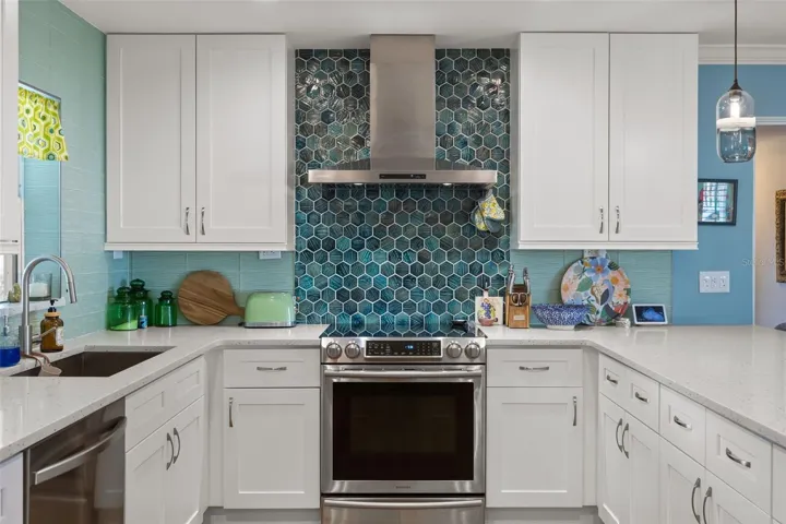 kitchen with feature backsplash
