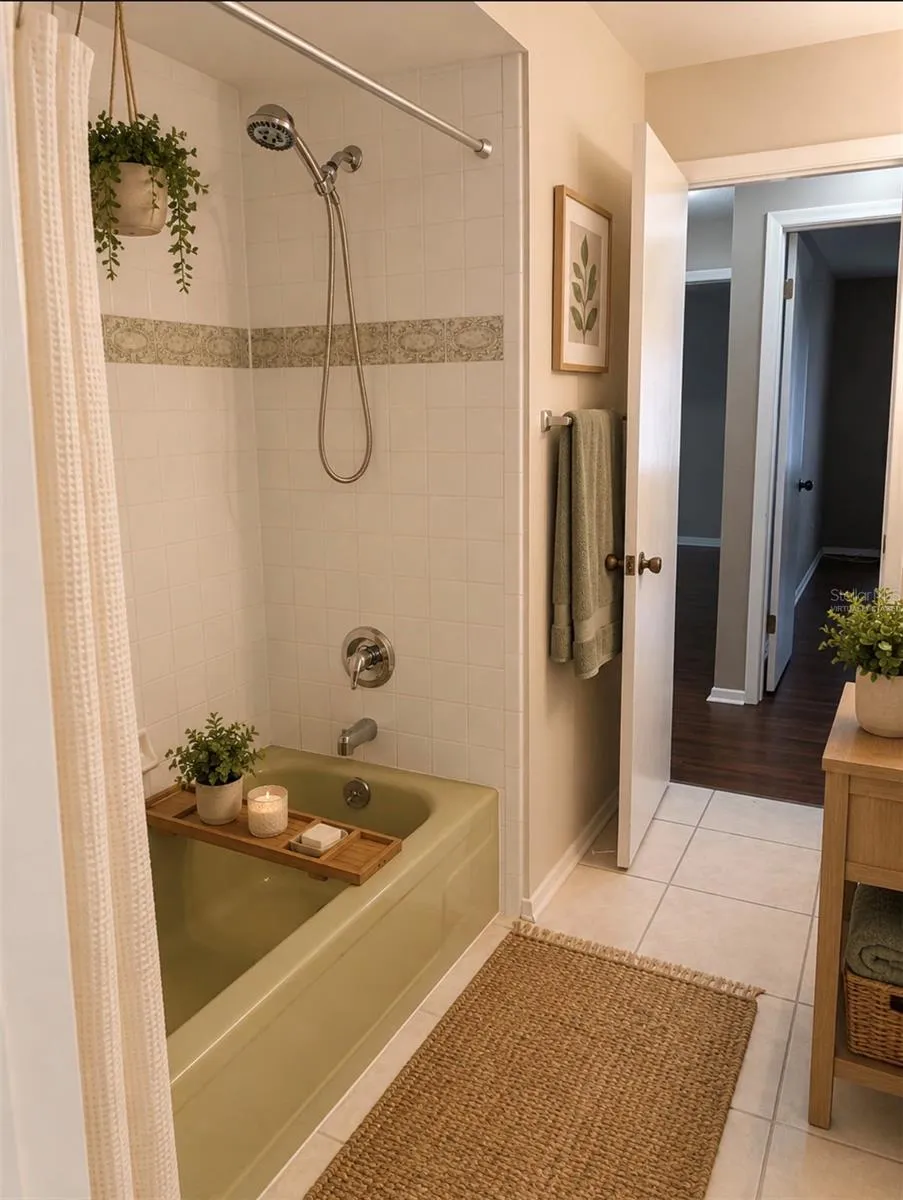 Hall Bath Tub/Shower Virtually Staged
