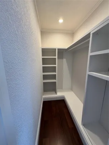Bedroom 6 Closet