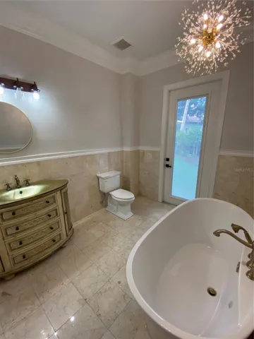 Bathroom 2/Guest/Pool Downstairs
