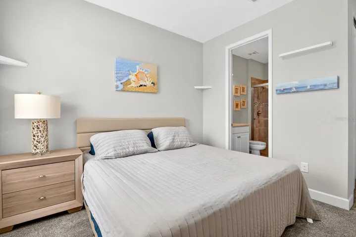 2nd bedroom with en-suite