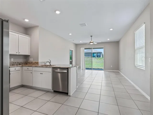 Kitchen/ Family Room