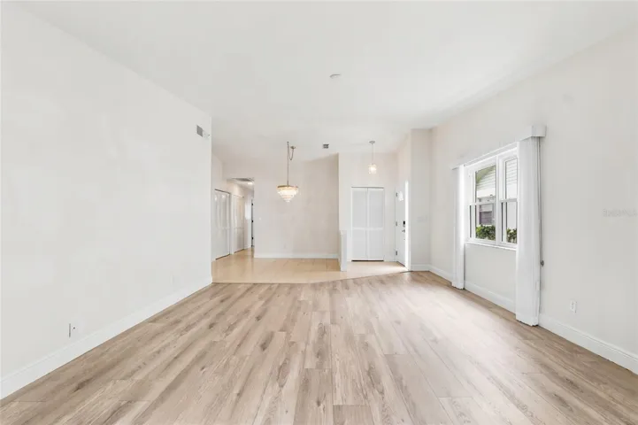 Living Room/entrance/dining room