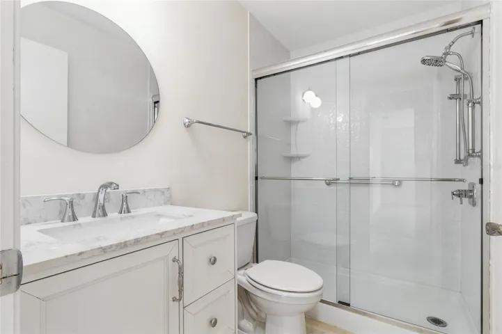 Full Hall Bath with shower