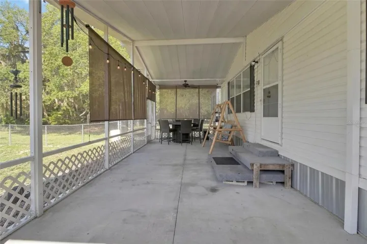 front screen room
