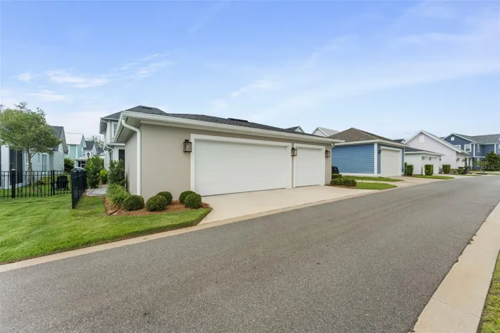 3 Car Garage