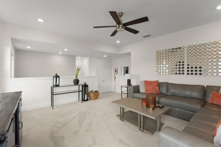 Upstairs Loft F.R.