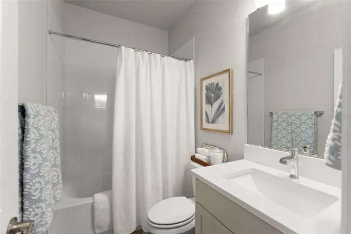 Upstairs Bathroom 2