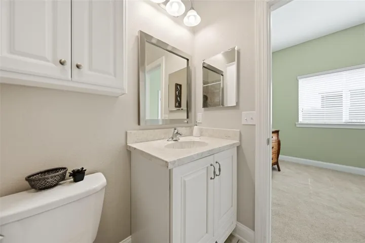Guest Suite with tub/shower combo
