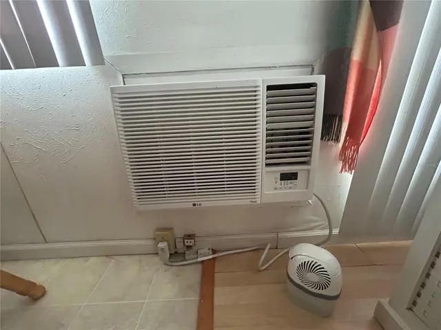 Wall AC in Living Room/Kitchen