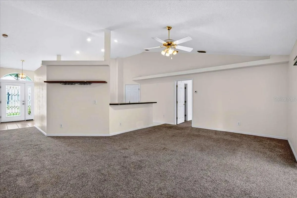 LIVING ROOM II